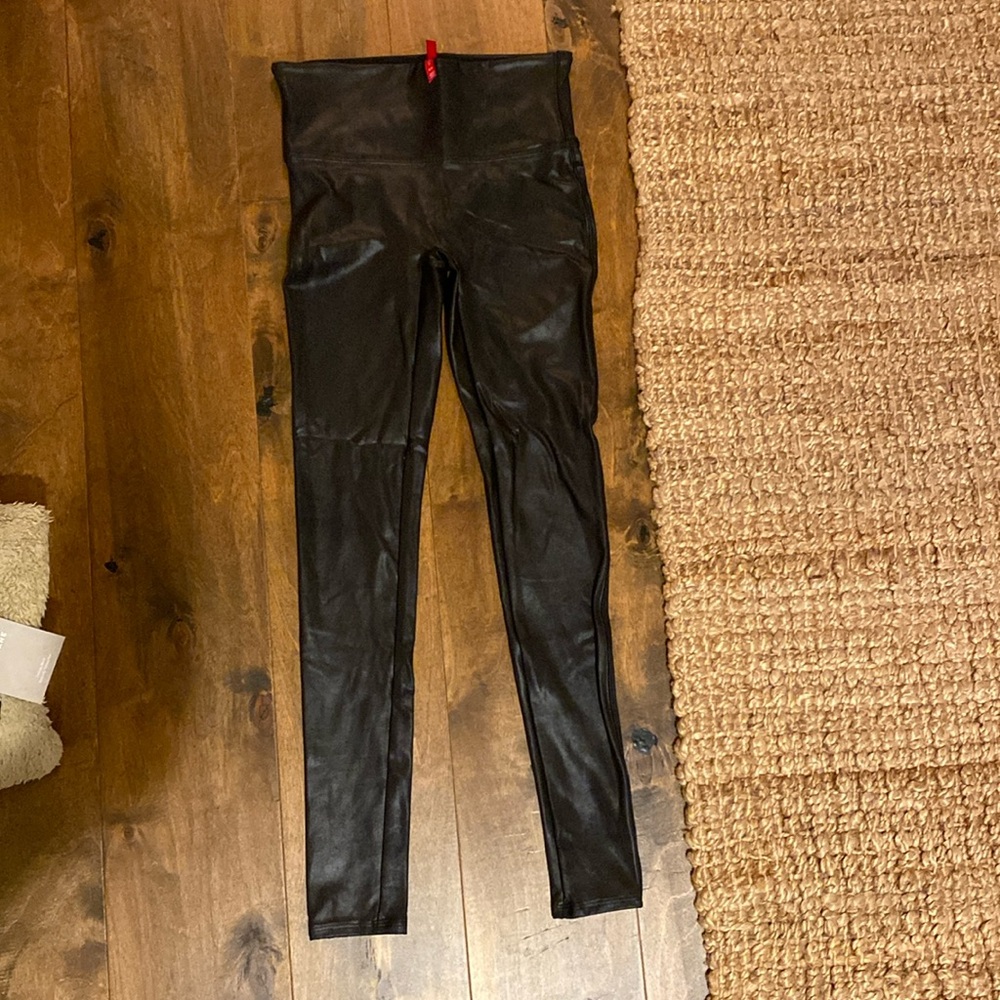 SPANX SIZE SMALL FAUX LEATHER PANTS